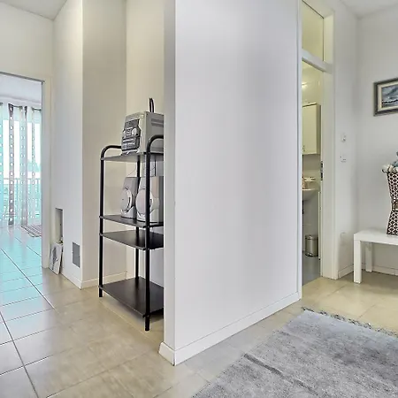 Beeindruckendes Nur 400 Meter Zum Und 150 Meter Ins Lebendige Zentrum Apartment Umag